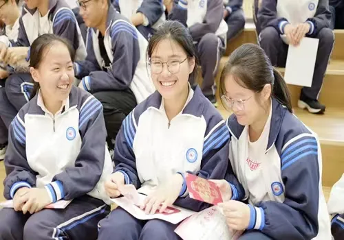 莘塍一中举行"温暖奖学金"颁奖仪式